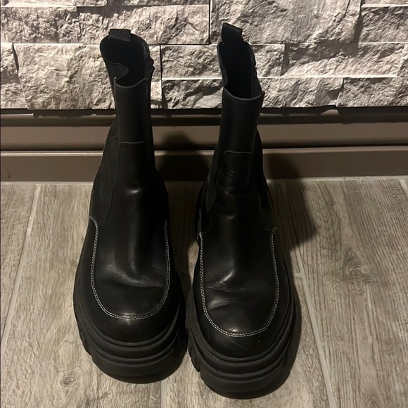 Marc Fisher Black Combat Moto Boots with Chunky Sole - Picture 1 of 11